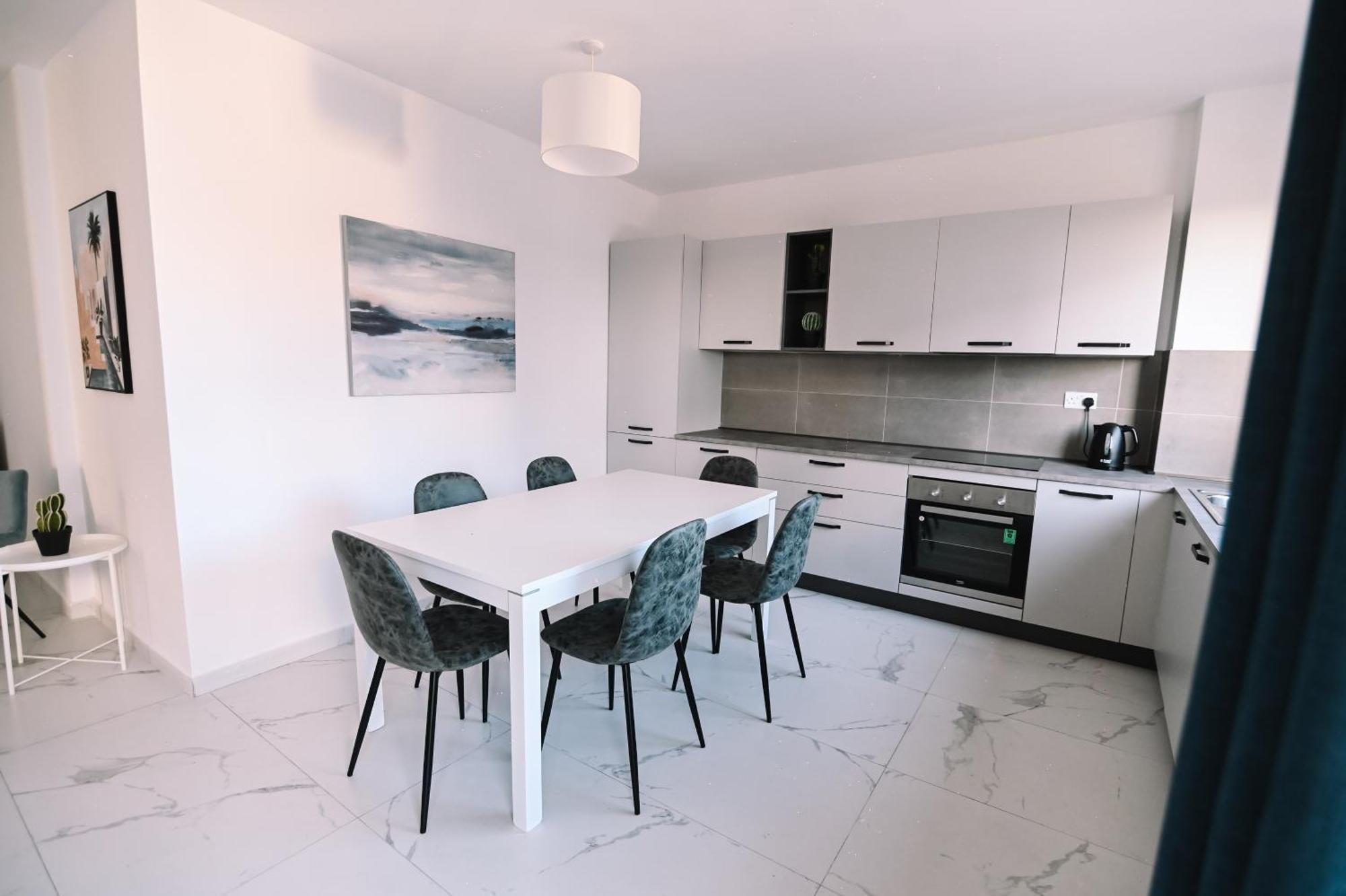 Bright 2 Bedroom Flat In Sliema! Екстер'єр фото